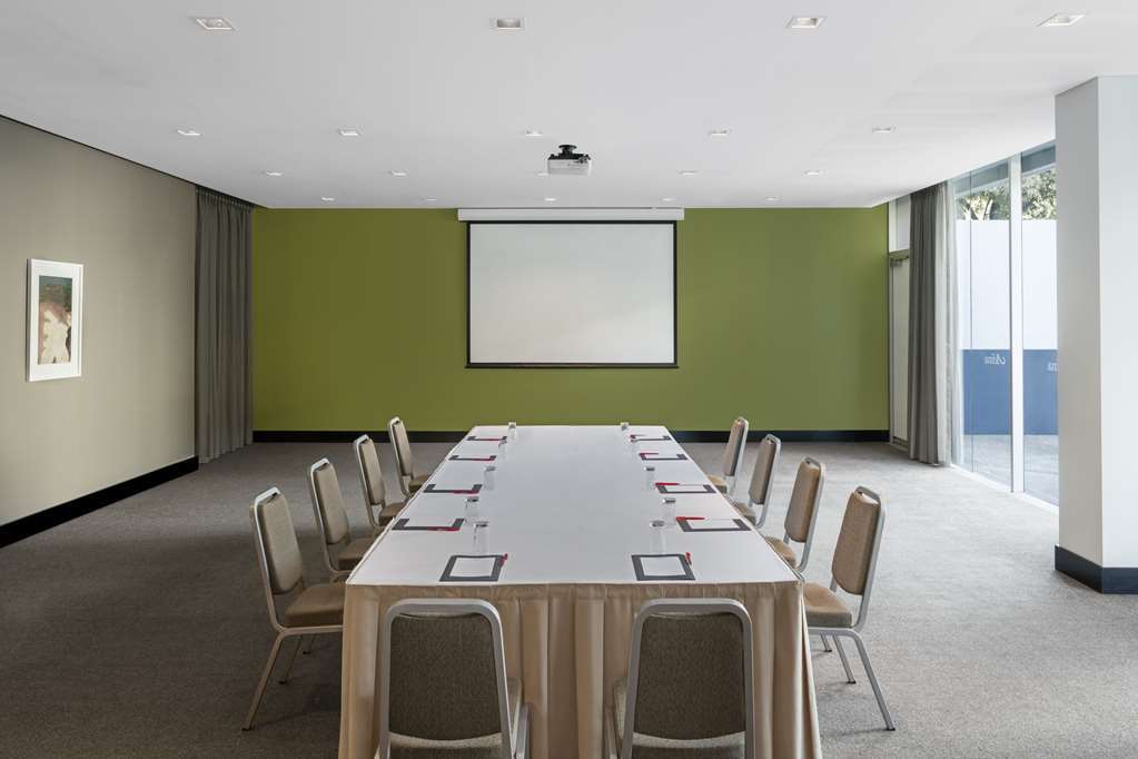 Adina Apartment Hotel Perth Kemudahan gambar